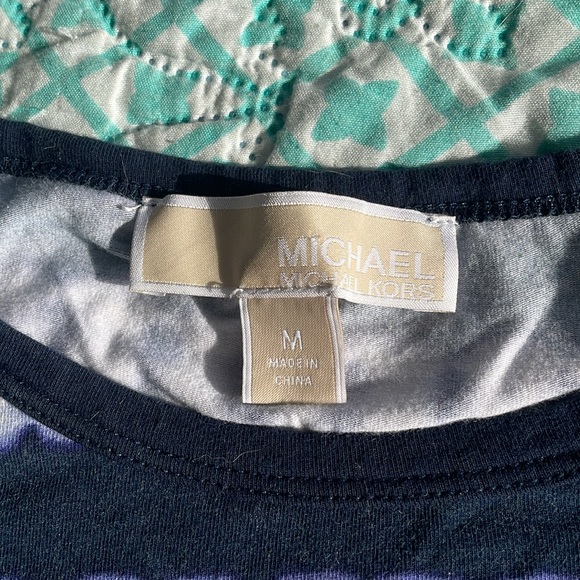 Michael Kors short sleeved Size M - Picture 2 of 4